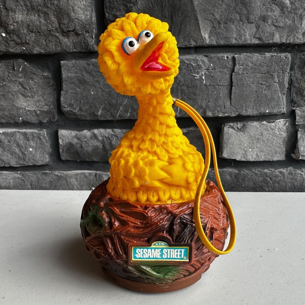 VTG 1970's Sesame Street Big Bird AM Transistor Radio & Strap - Works Great!